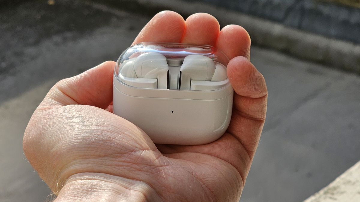 Samsung Galaxy Buds 3 Pro vs Galaxy Buds 2 Pro which are the best earbuds in the Galaxy