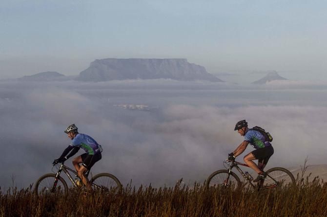 Two racers during the prologue
