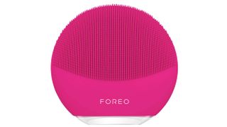 The best Christmas present for teen girls: FOREO LUNA mini 3