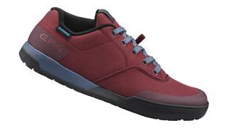 The Shimano GF400 shoe in Red Clay color