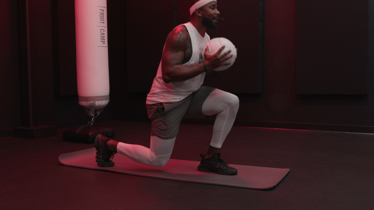 This Minute Medicine Ball Full Body Workout Lets You Burn Fat Fast In A Small Space T