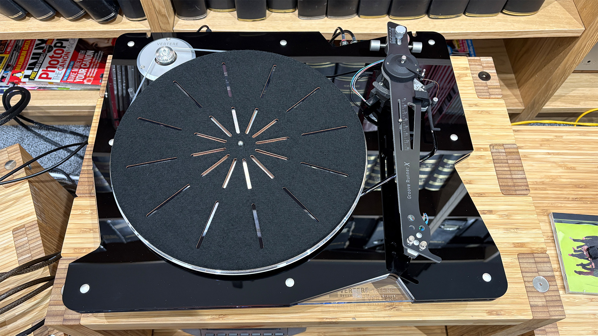 Vertere DG-X turntable