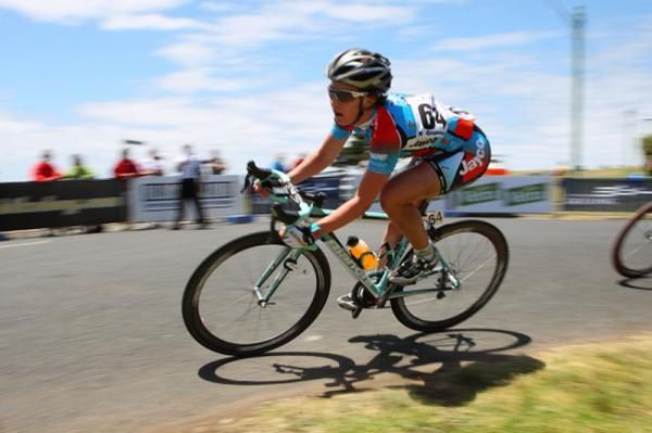 Alex Carle (Jayco-AIS) was second after a battle with Emma Mackie (Virgin Blue)