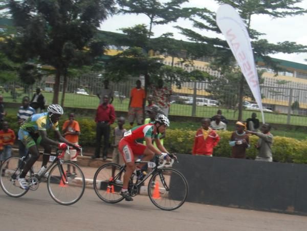Breakaway with Gasore Hategeka (Rwanda) and Abdelmalek Madani (Algeria).