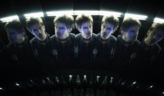 Legion Dan Stevens faced with his own reflections