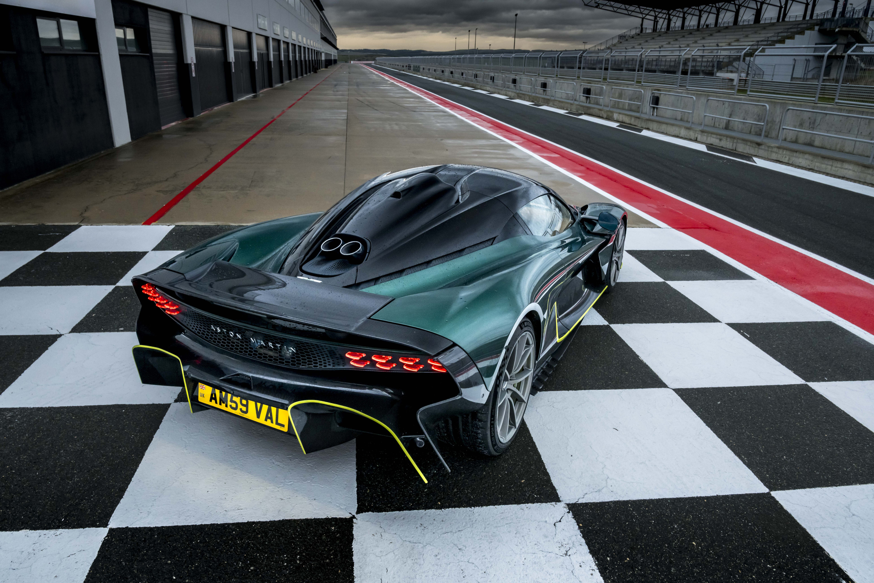 Aston Martin Valhalla