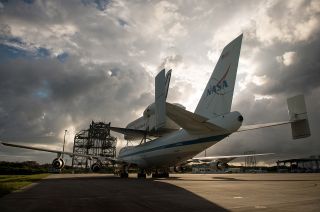 Endeavour at Shuttle Landing Facility