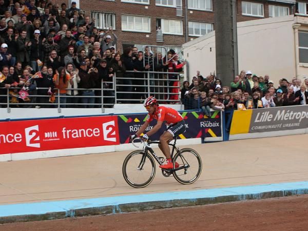 Some wondered whether Fabian Cancellara (Saxo Bank) had enough gas left in the tank after Ronde van Vlaanderen to repeat at Paris-Roubaix but he emphatically put that debate to rest on Sunday.