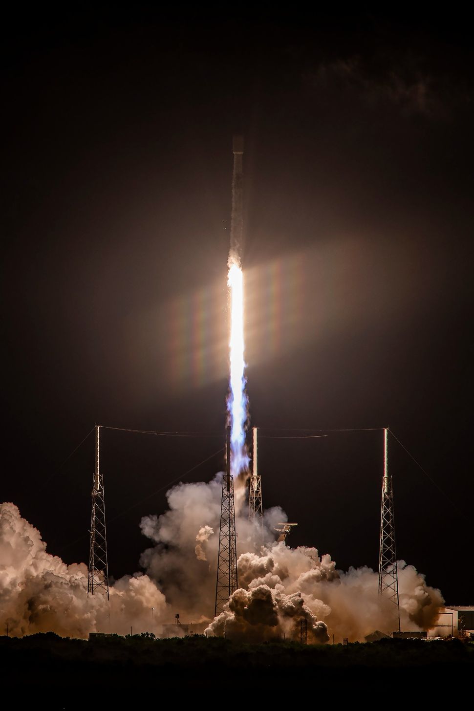SpaceX lights up the skies with midnight Starlink launch | Space