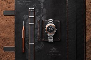 The Omega Speedmaster X-33 Marstimer comes with a dedicated NATO strap and strap changing tool included in a special watch roll, which has a nod to the Red Planet on its inner lining: a reproduction of Hebes Chasma, a steep-sided canyon on the surface of Mars.