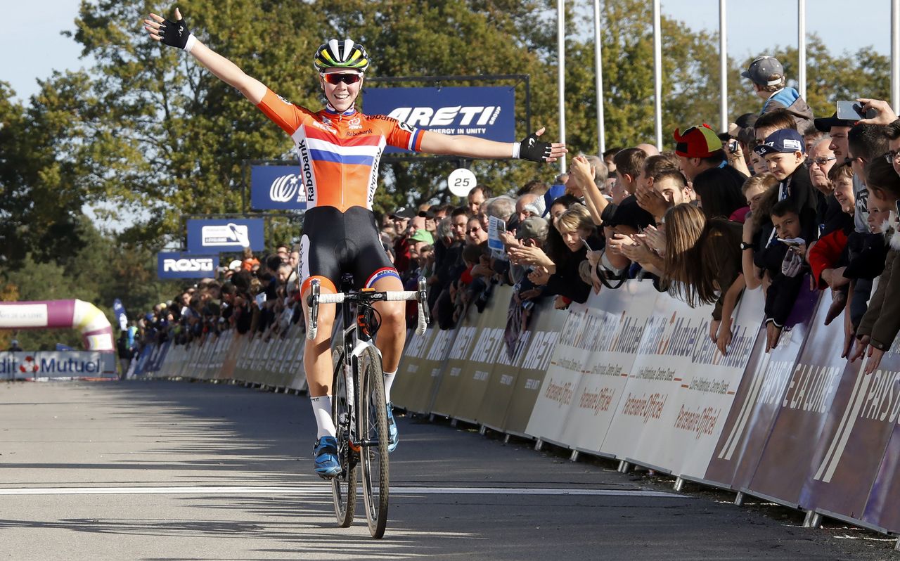 Thalita de Jong had time to sit up and celebrate