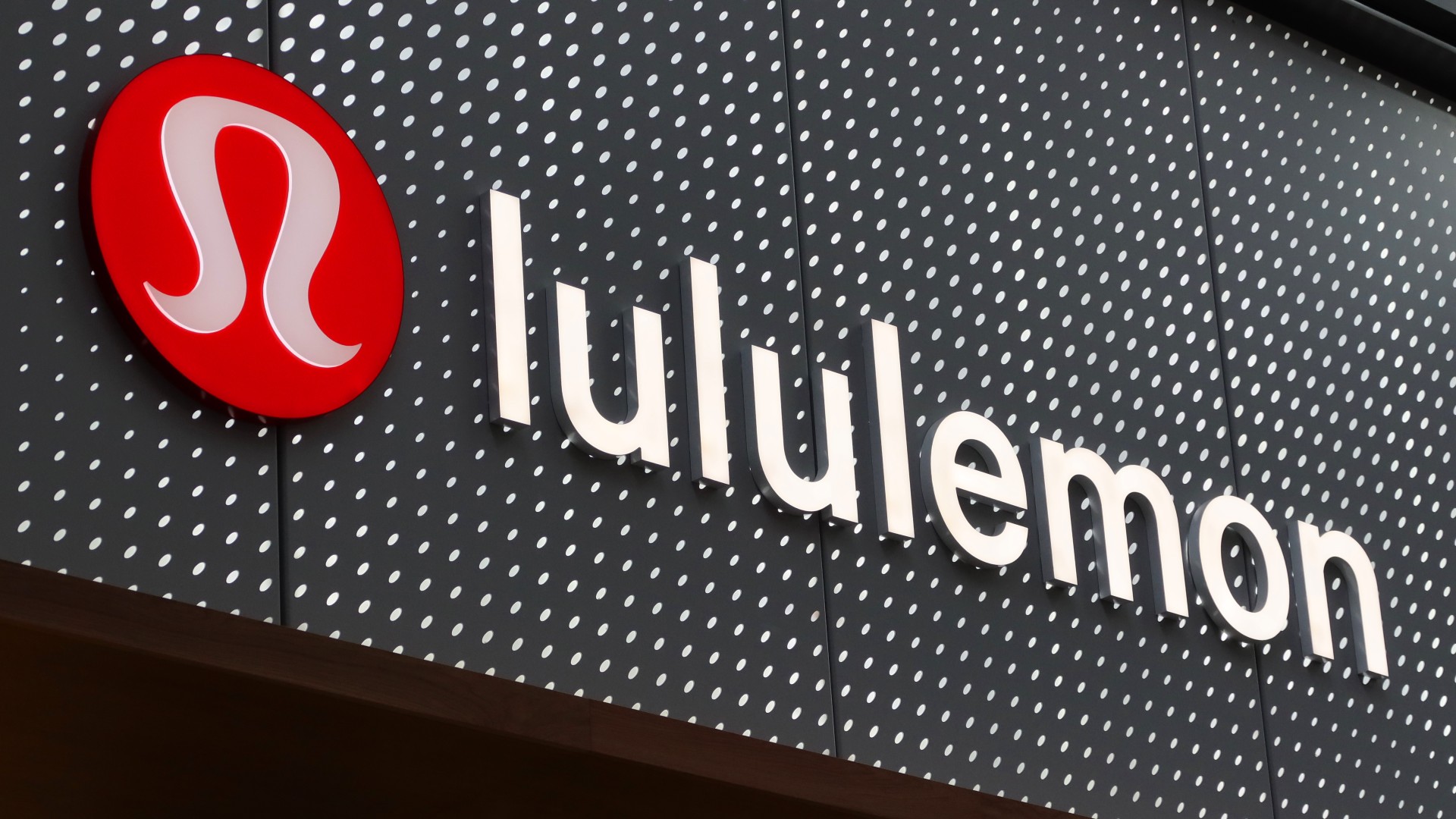 Lululemon Black Friday Deals Include All Of Our Favorite Pieces