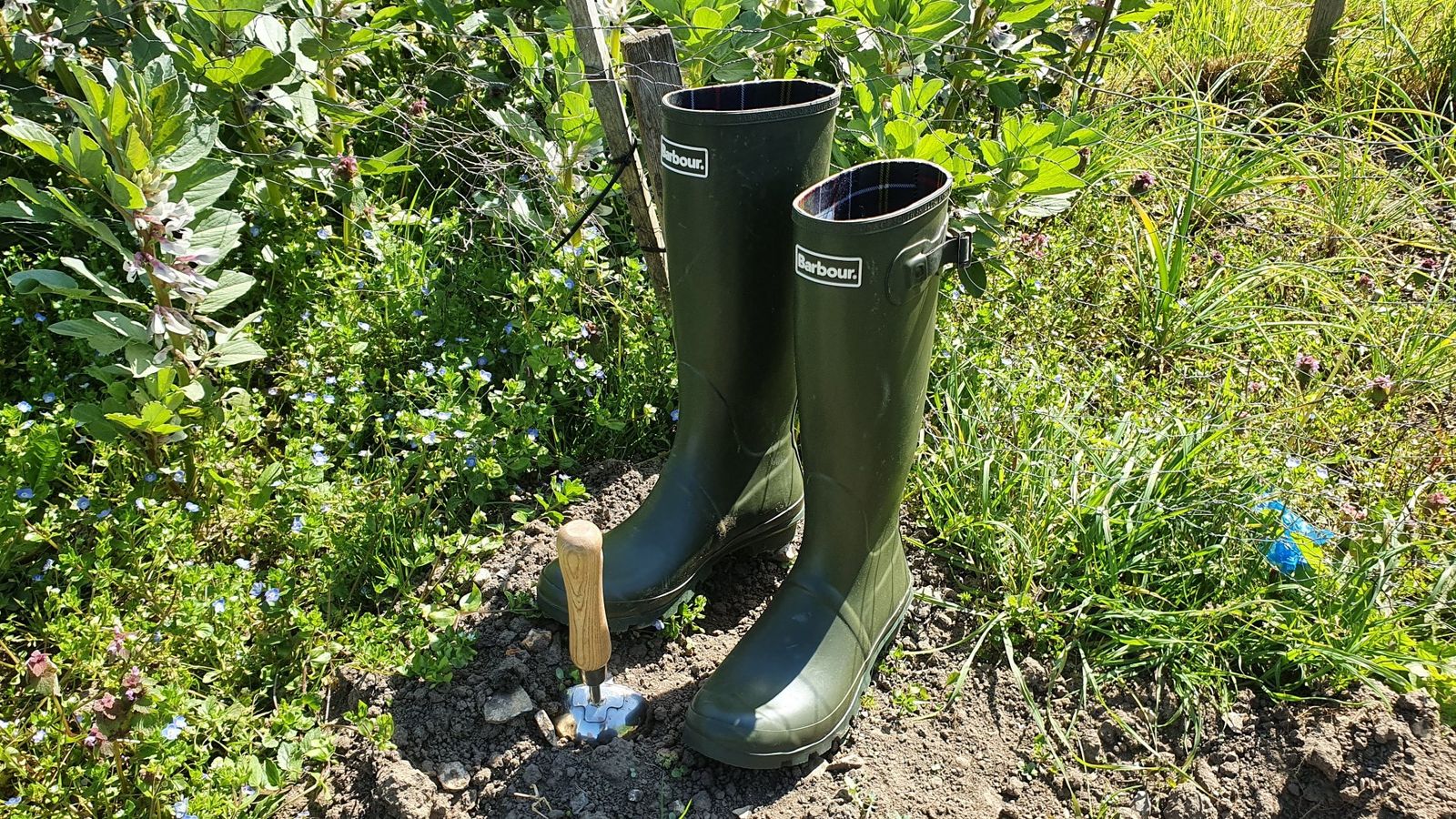 mens hiking wellies