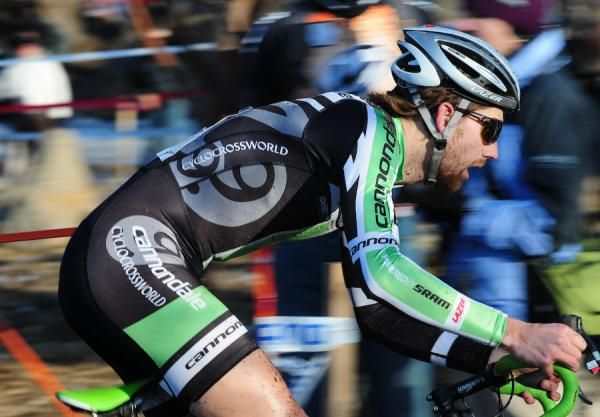 Jamey Driscoll (Cannondale-Cyclocrossworld.com) rode with Powers for a while after Powers crashed.