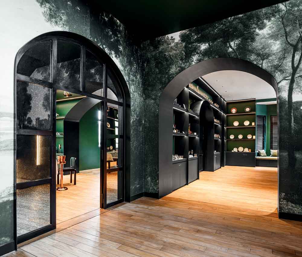 Le Square grocery complex interior, Ho Chi Minh City