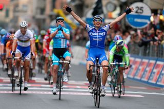 Filippo Pozzato, (Quick-Step) wins Milan-San Remo in front of Alessandro Petacchi (Team Milram) in 2006.