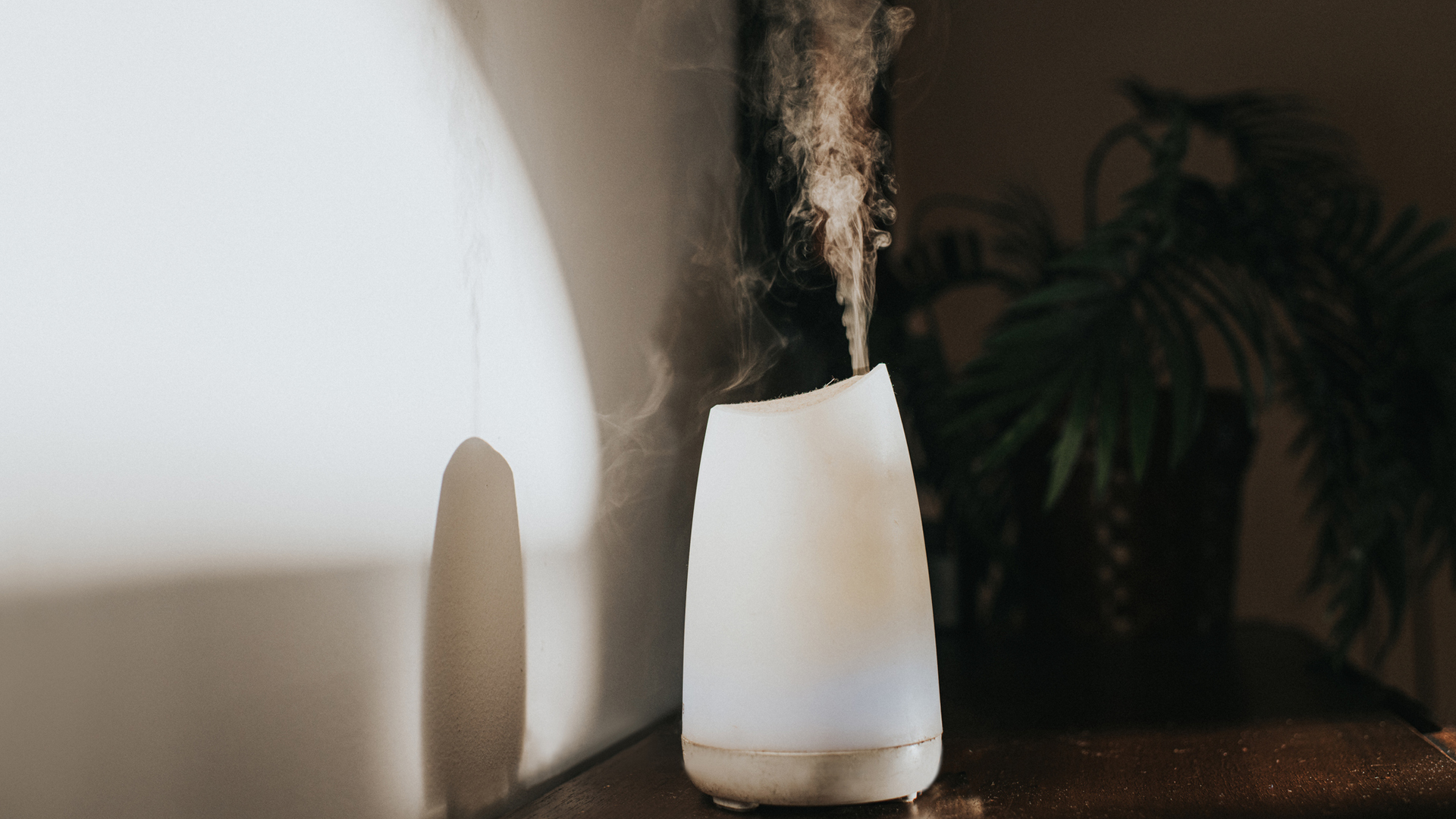 humidifier being used to reduce the symptoms of eczema