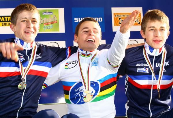 Cl&eacute;ment Venturini (France) waves to the crowd on the podium
