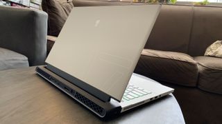 Alienware m17 R3