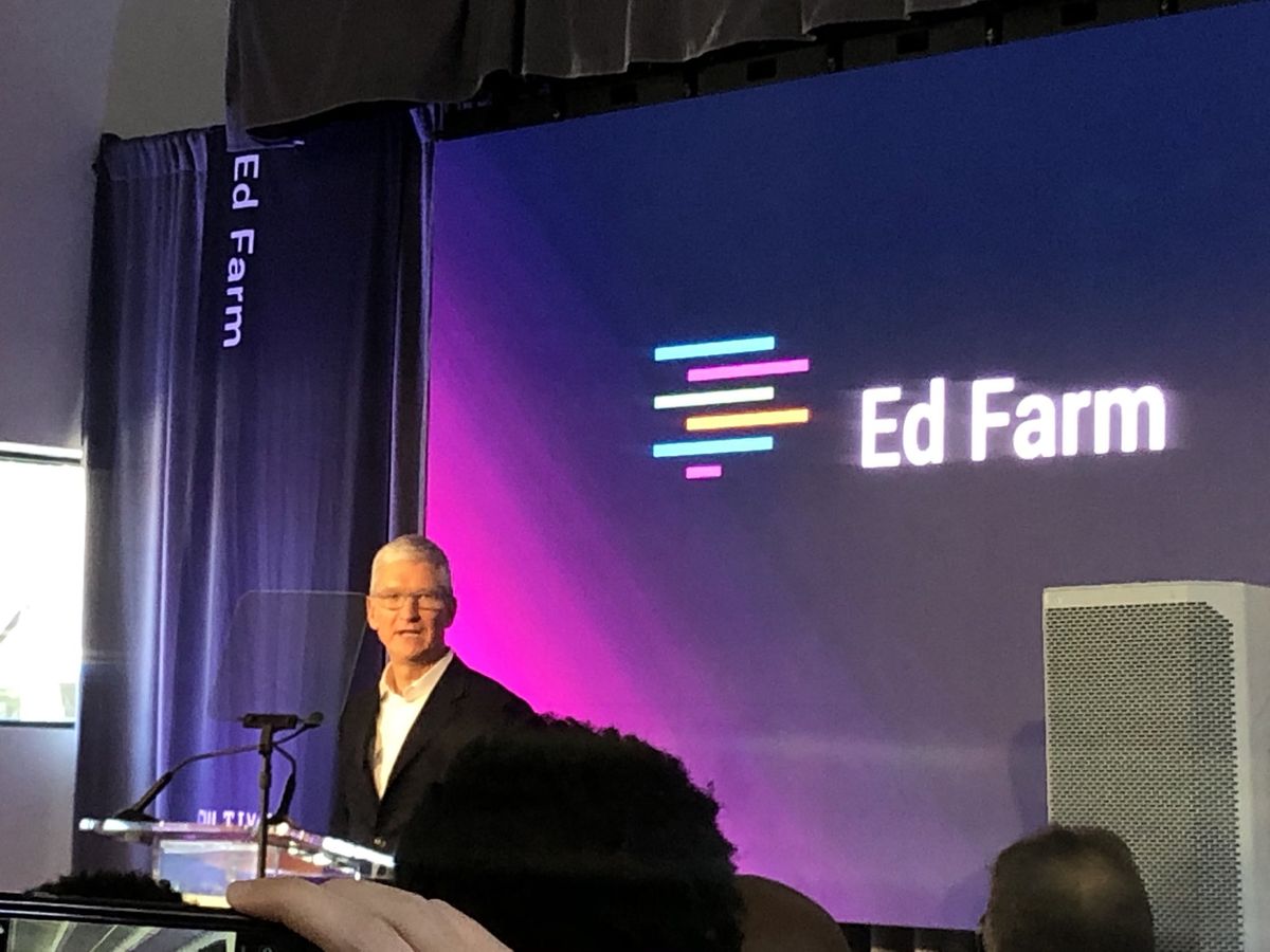 Tim Cook Ed Farm Ar Announcement