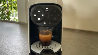 An espresso brewing in the Lavazza A Modo Mio Desea