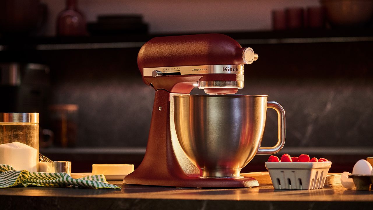 KitchenAid just dropped a brand new stand mixer — and there’s one feature you’ve got to see