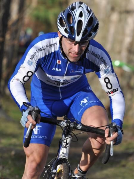 Kyziv&aacute;t close up