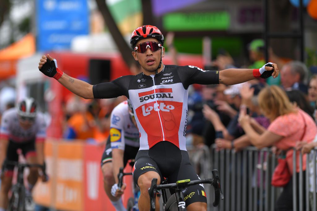 Caleb Ewan wins stage 4