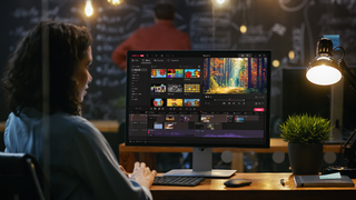 Video editor creating content using GOM Mix Max i