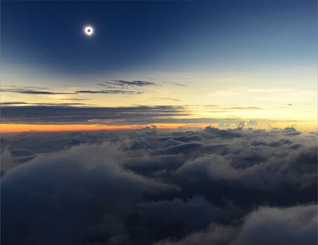 What It's Like Watching a Solar Eclipse From a Plane | Space