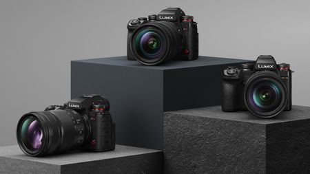 Lumix S1II series