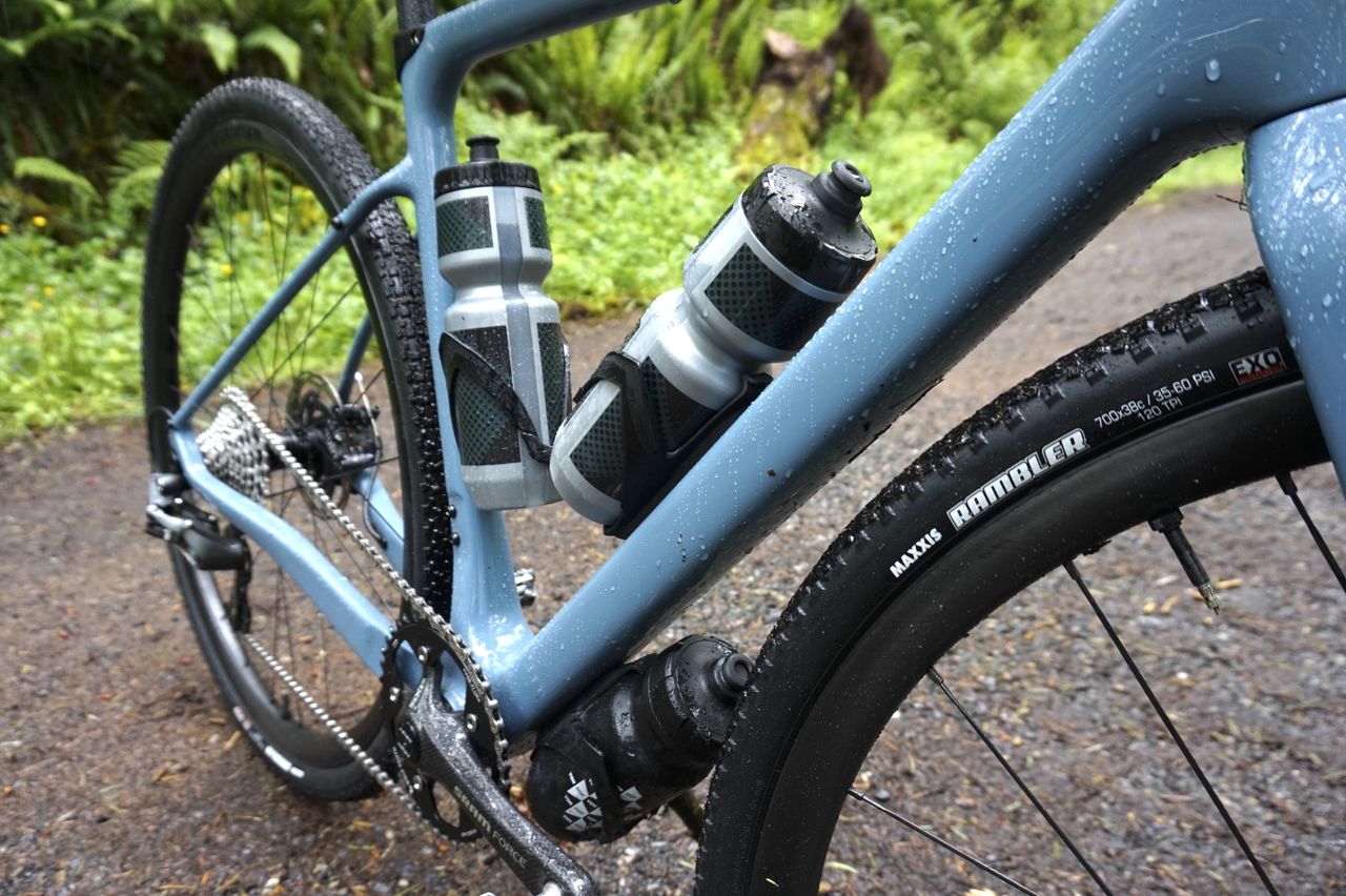 3 Elite bottle cages