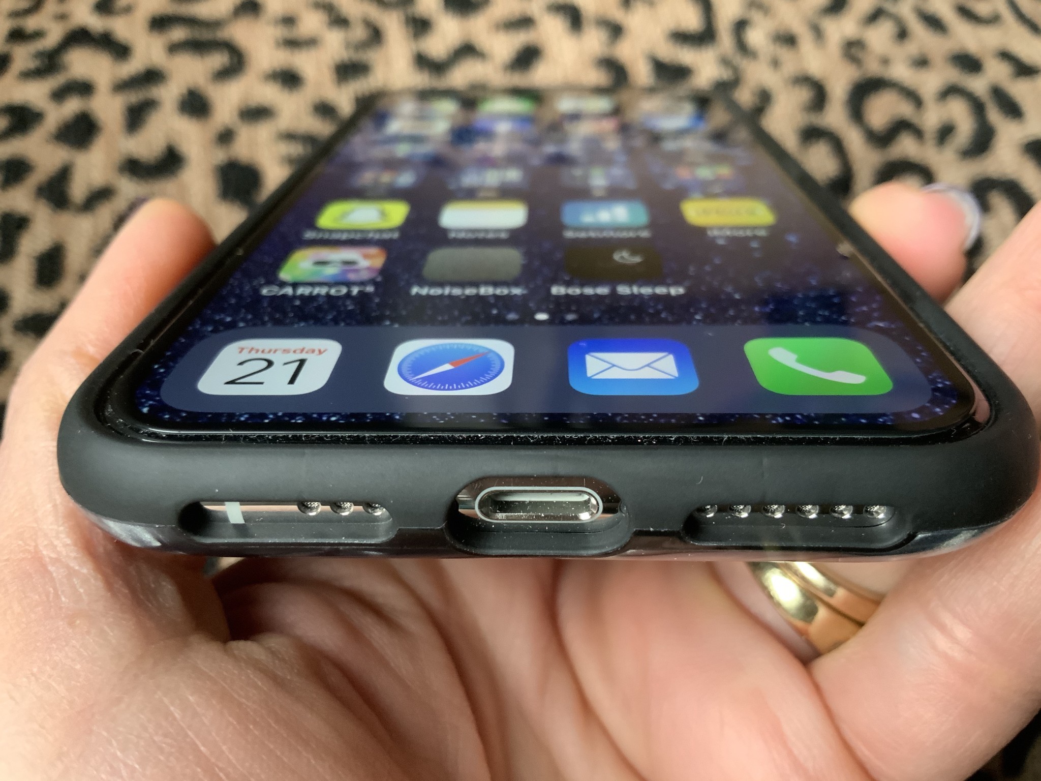 LAUT Pearl Series for iPhone