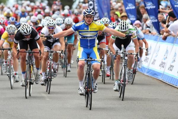 &nbsp;Mitchell Benson (individual) wins the support race ahead of &nbsp;Steven Martin (individual) and Oliver Le Grice (Degani Bakery Caf&eacute;)