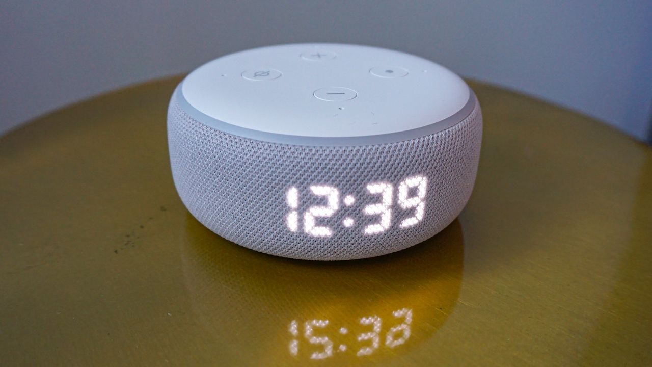 Amazon Echo Dot Clock