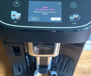 De'Longhi Magnifica Plus espresso