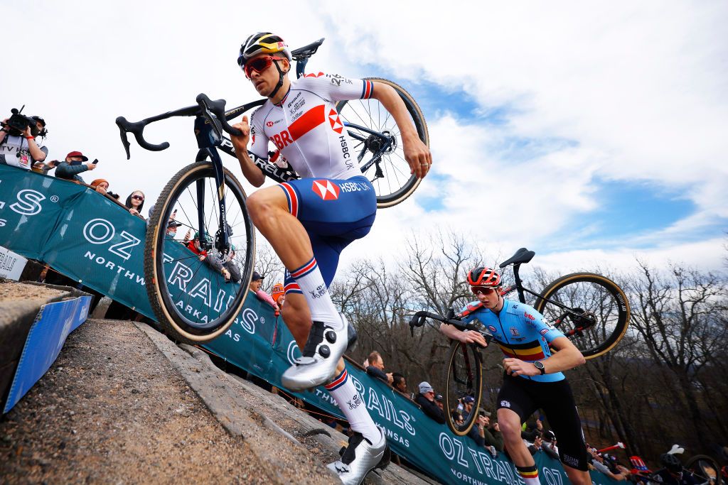 FAYETTEVILLE ARKANSAS JANUARY 30 LR Thomas Pidcock of The United Kingdom and Jens Adams of Belgium compete during the 73rd UCI CycloCross World Championships Fayetteville 2022 Mens Elite Fayetteville2022 on January 30 2022 in Fayetteville Arkansas Photo by Chris GraythenGetty Images
