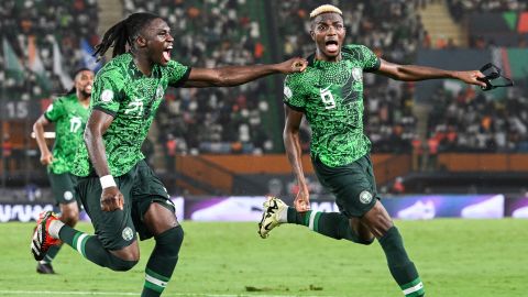 Victor Osimhen (R) celebrates at AFCON
