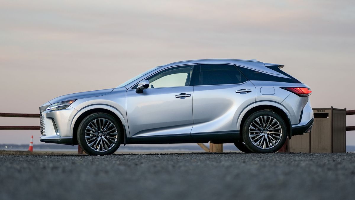 2024 Lexus RX450h+ Luxury PHEV test drive.