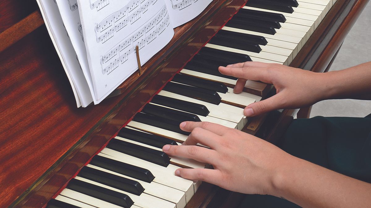 How I taught myself to read music and play the piano (and what it taught me)
