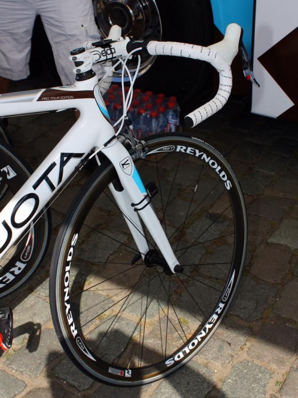 Reynolds provides Ag2r-La Mondiale with a variety of its carbon wheels.