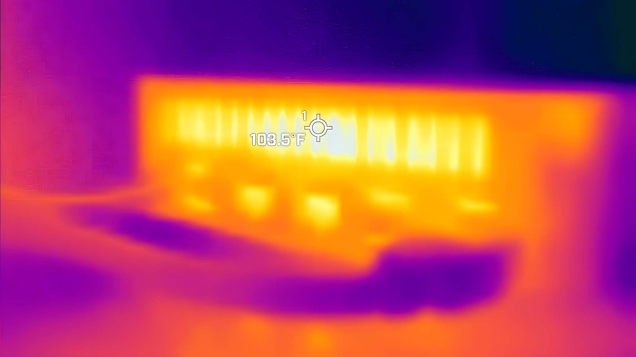 Therma cameral picture of the Geekom GT1 Mega with a peak heat of 103 degrees F. 