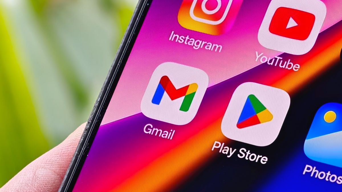 I changed my embarrassing Gmail username without losing
anything, and you can too