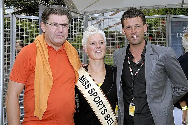 Former pro C&eacute;dric Vasseur was in the start village as well