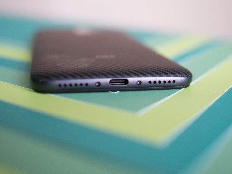 POCO F1 review 2020