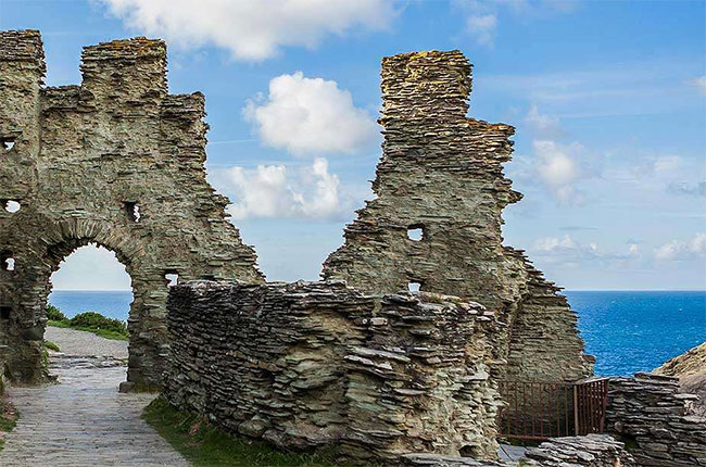 tintagel castle, king arthur's castle