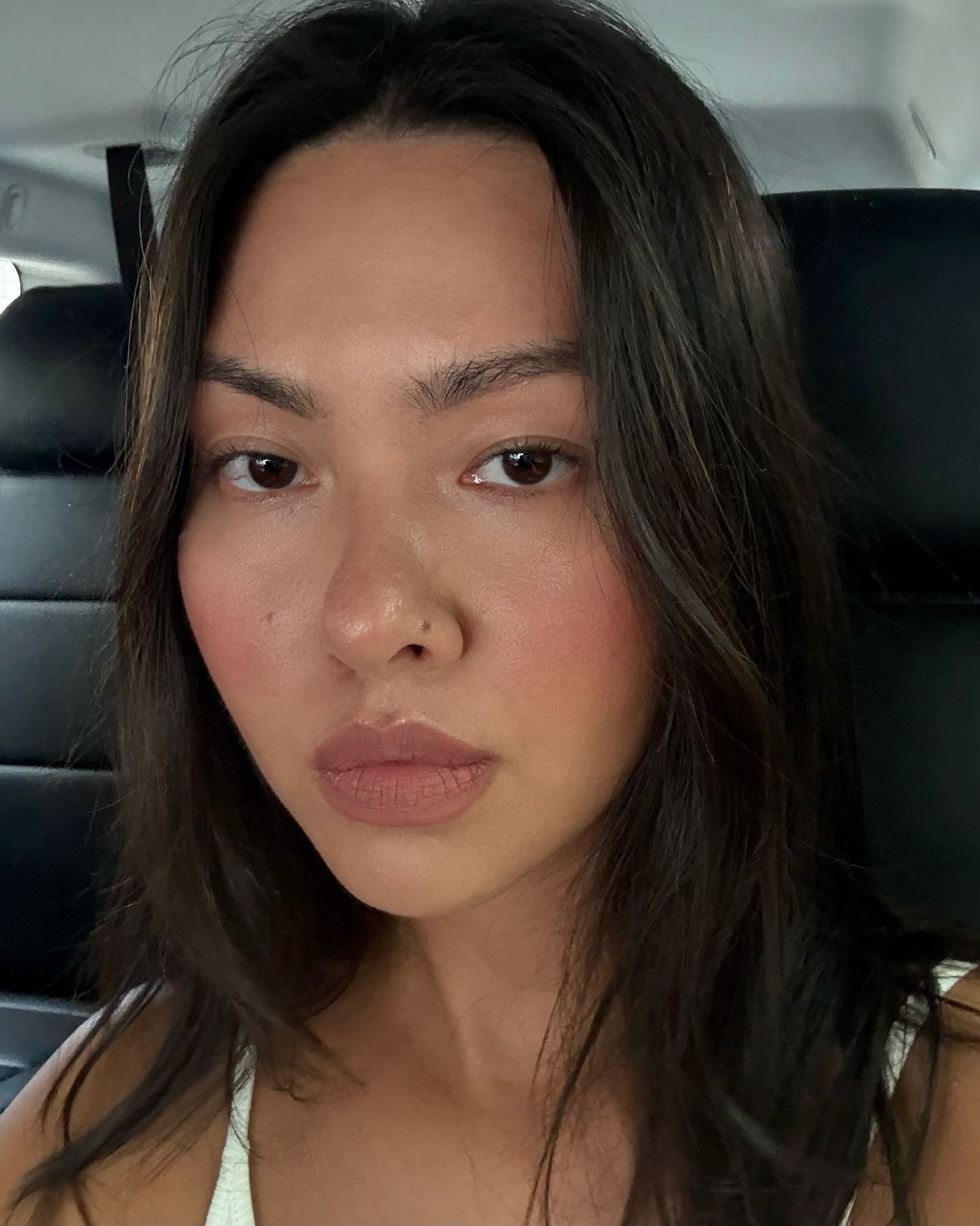 Photo of creator @mimixn wearing soft-matte blush