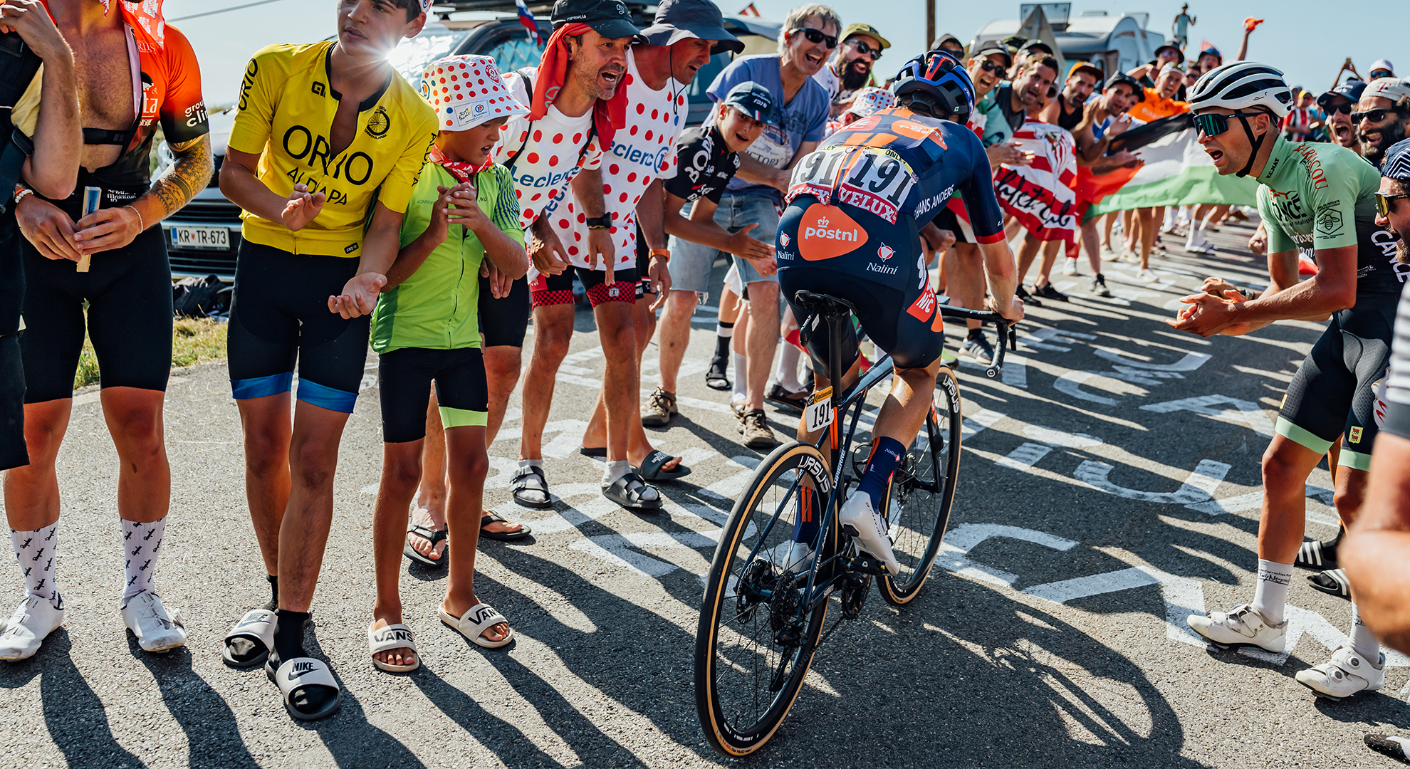 Oscar Onley riding at the Tour de France