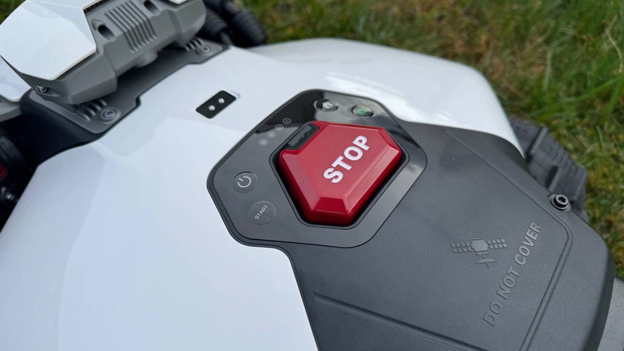 Mammotion Luba Mini AWD