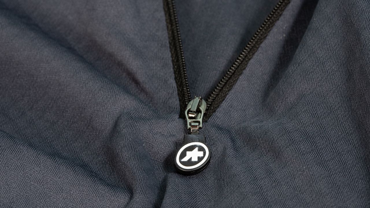 Assos Mille GTC C2 Short Sleeve jersey detail of zipper pull